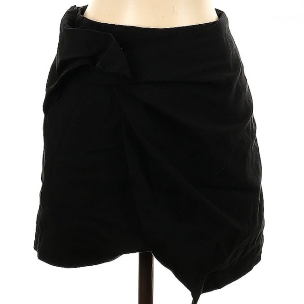 Aritzia Babaton Faux Twist Jethro Skirt.